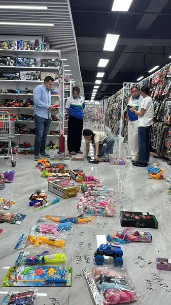 Recorrido por un mercado mayorista de productos en China