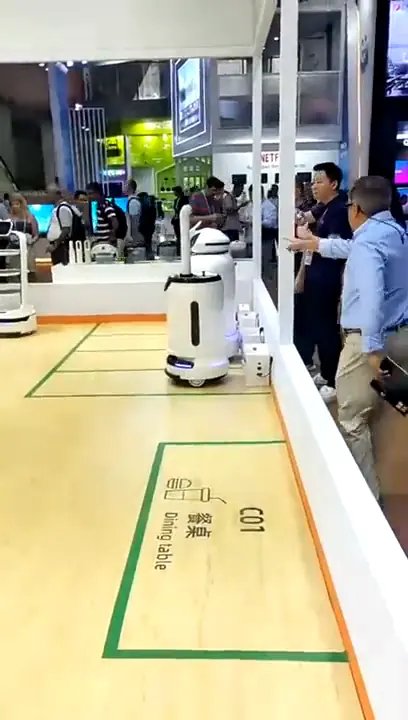 Demostración de un robot autónomo en el recinto ferial